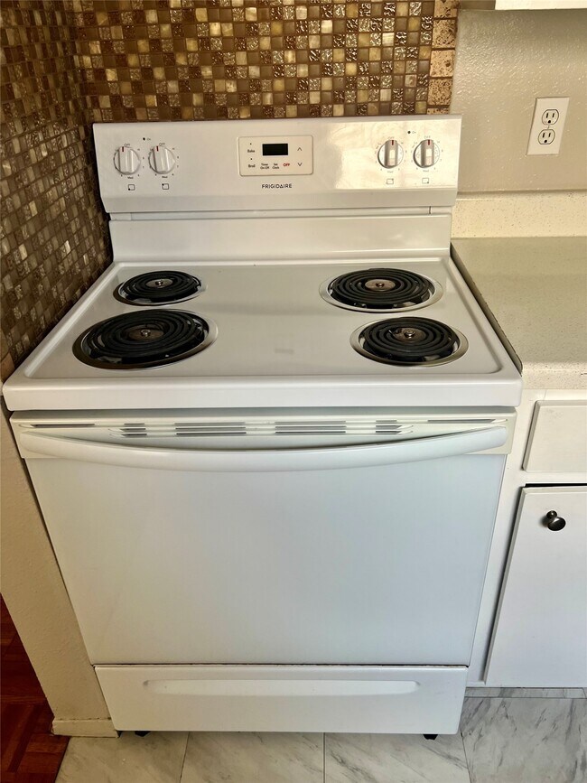 5001 Lamonte Ln in Houston, TX - Building Photo - Building Photo