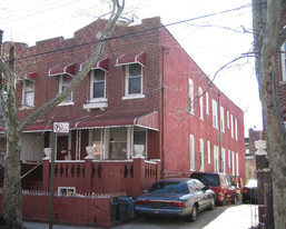 678 Wyona St Apartments