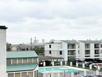 2816 S Bartell Dr photo'