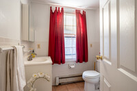 27 William St in Cambridge, MA - Building Photo - Interior Photo