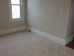 212-1 West St, Unit FL 1 in Bloomsburg, PA - Foto de edificio - Building Photo