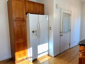 5825 N Rogers Ave in Chicago, IL - Building Photo - Building Photo