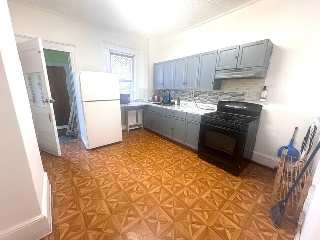 3206 John F. Kennedy Blvd in Jersey City, NJ - Building Photo - Building Photo