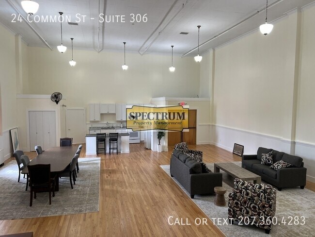 24 Common St in Waterville, ME - Building Photo - Building Photo