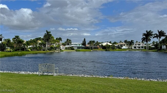 4170 Crayton Rd in Naples, FL - Building Photo - Building Photo