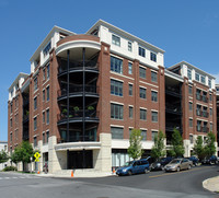 83-87 Railroad Pl in Saratoga Springs, NY - Foto de edificio - Building Photo