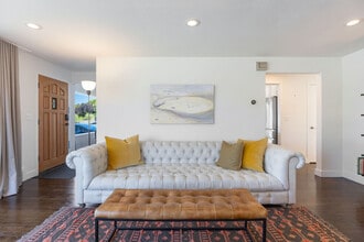 9024 40th Ave SW in Seattle, WA - Building Photo - Building Photo