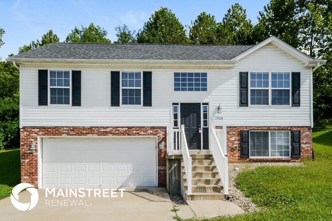 1524 Dorie Ct in Fenton, MO - Foto de edificio