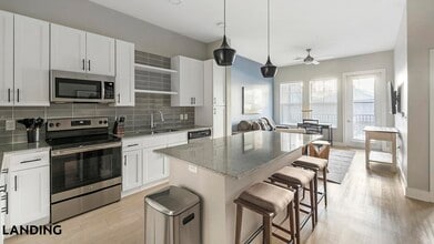 15401 Chenal Pkwy, Unit 3312 in Little Rock, AR - Building Photo - Building Photo