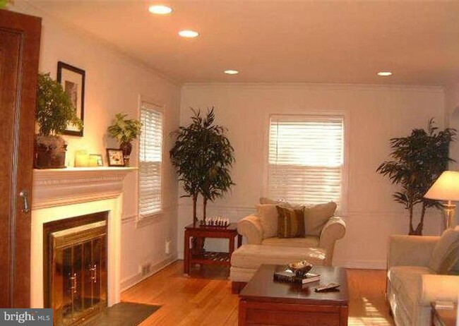 4535 46th St NW in Washington, DC - Foto de edificio - Building Photo