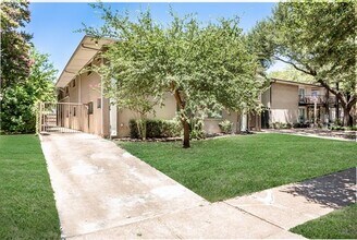 4931 Junius St in Dallas, TX - Building Photo - Building Photo