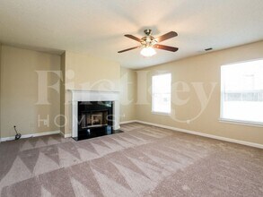 3166 Redwood Run in College Park, GA - Foto de edificio - Building Photo