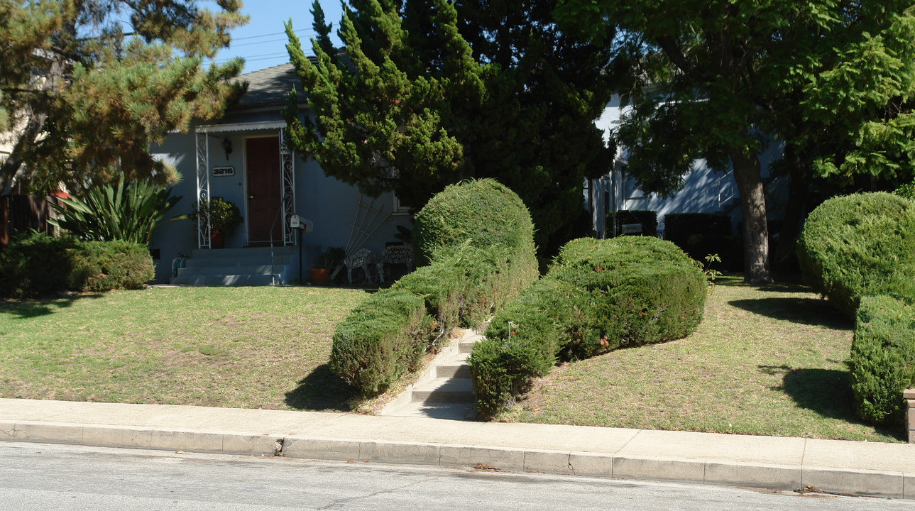 3216 Downing Ave in Glendale, CA - Foto de edificio