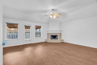 8464 Ruthette Dr in North Richland Hills, TX - Building Photo - Building Photo