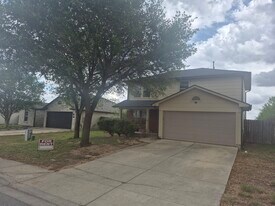 215 Endeavour in Kyle, TX - Building Photo