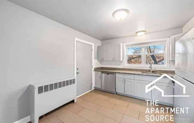 7439 N Winchester Ave in Chicago, IL - Foto de edificio - Building Photo