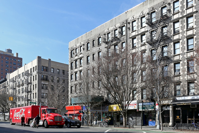 992-996 Amsterdam Ave in New York, NY - Foto de edificio - Building Photo