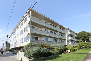 Venice Beach Atrium Apartments