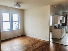 4412 N St Louis Ave-Unit -4412-3A in Chicago, IL - Foto de edificio - Building Photo