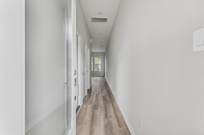 208 Clark Rd in Houston, TX - Building Photo - Building Photo