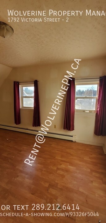 1792 Victoria St in Westville, NS - Building Photo