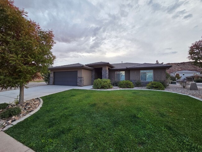 property at 5985 Rimrunner Dr