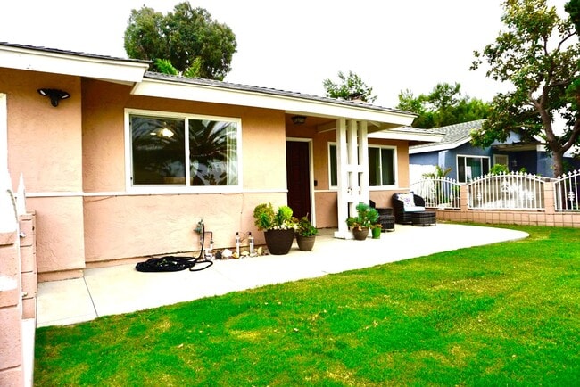 4930 Tyler St in Oceanside, CA - Building Photo - Building Photo