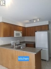 38 Lang Dr in Barrie, ON - Building Photo - Building Photo