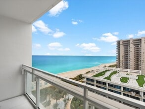 6801 Collins Ave in Miami Beach, FL - Building Photo - Building Photo