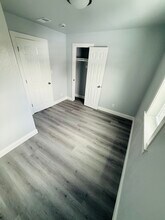 1713 Maple St, Unit #2 in South Milwaukee, WI - Foto de edificio - Building Photo