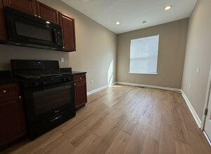 978 N 45th St in Philadelphia, PA - Building Photo - Building Photo