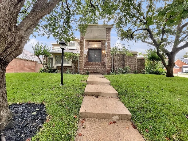 811 Fawn Valley Dr in Allen, TX - Building Photo