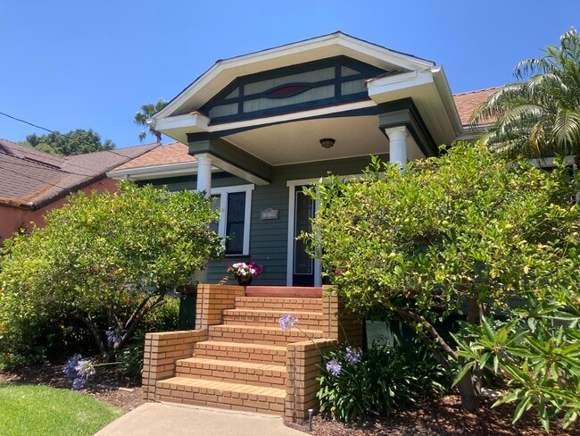 property at 13733 Franklin St