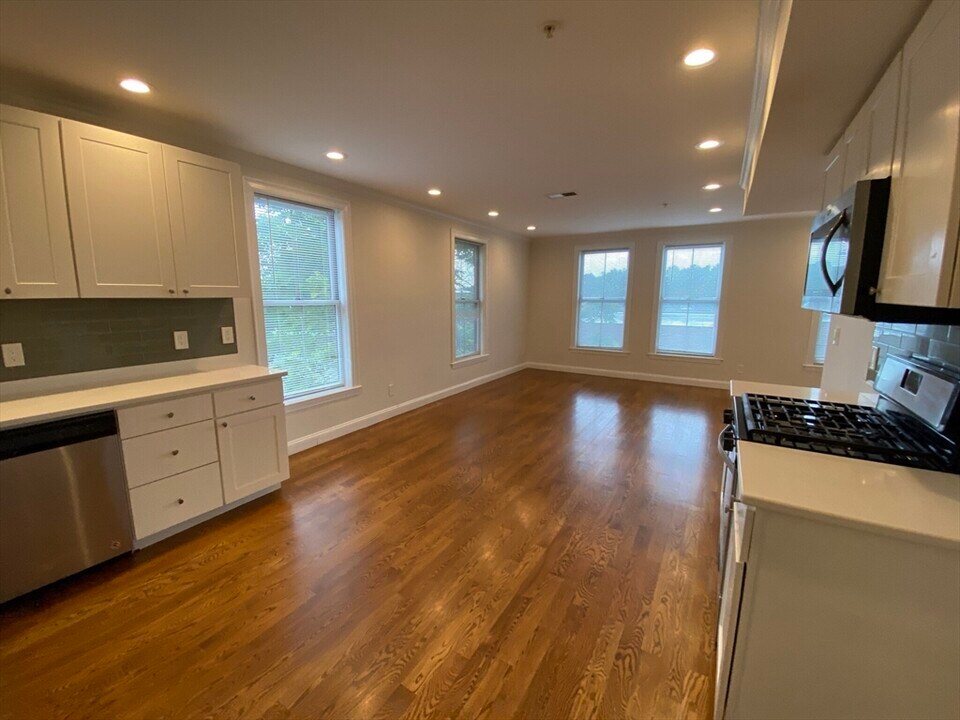 2747 Washington St in Boston, MA - Building Photo