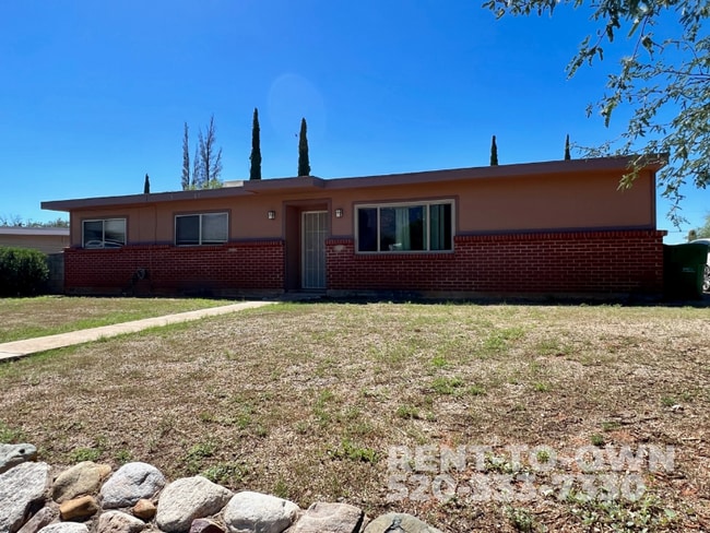 15965 N Forecastle Ave in Tucson, AZ - Foto de edificio - Building Photo