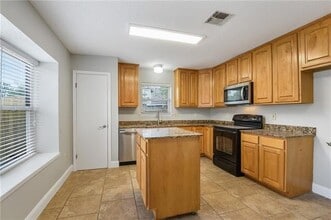 433 Grafton Dr in Slidell, LA - Foto de edificio - Building Photo