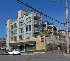 Mantra in Vancouver, BC - Building Photo