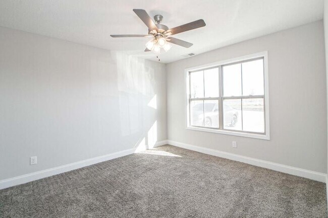 1000-102 Henry Place Blvd in Clarksville, TN - Building Photo - Building Photo