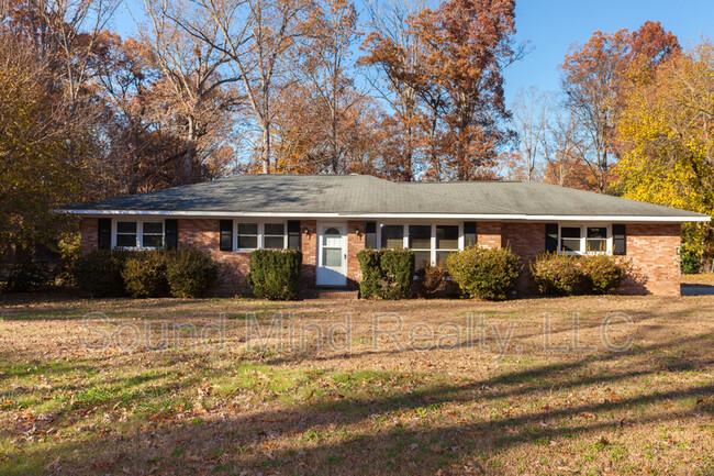 property at 3405 Melrose Dr