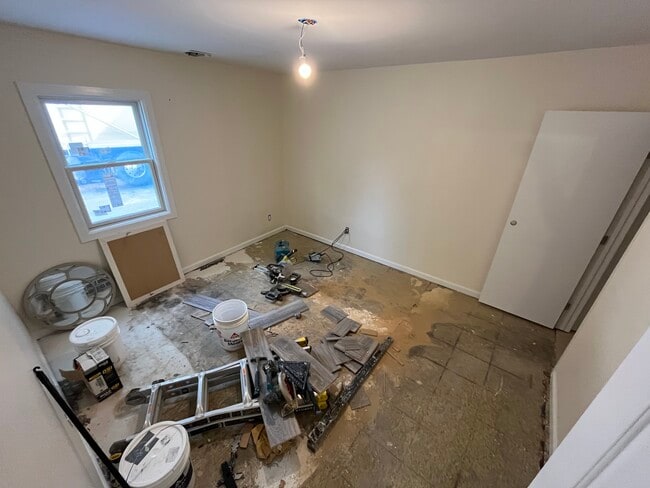 188 Broadway in Huntington Station, NY - Building Photo - Building Photo