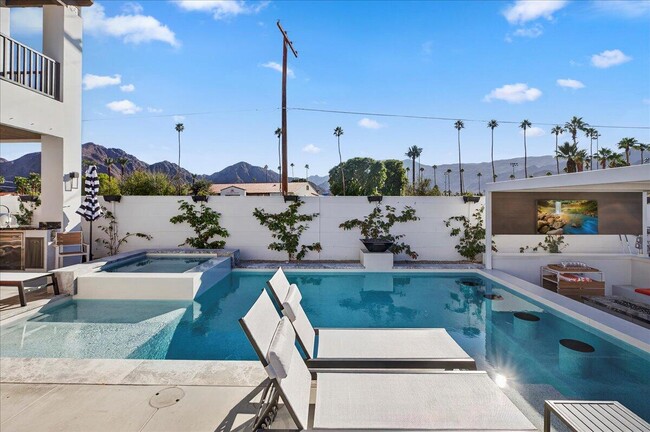 51116 Avenida Mendoza in La Quinta, CA - Building Photo - Building Photo