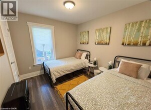 691 Wilson St in Hamilton, ON - Building Photo - Building Photo