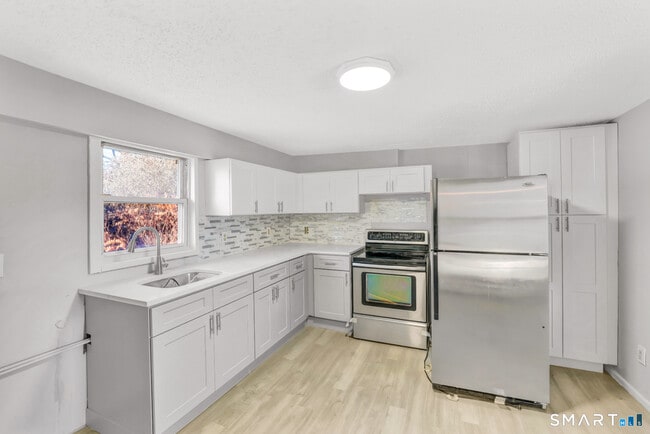 31 Cossett St in Waterbury, CT - Building Photo - Building Photo