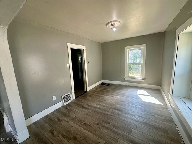 property at 2302 9th St SW