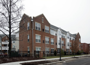 Senior Living at Cambridge Heights Apartments in St. Louis, MO - Building Photo - Building Photo