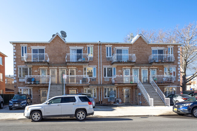 2106 Benson Ave in Brooklyn, NY - Foto de edificio - Building Photo