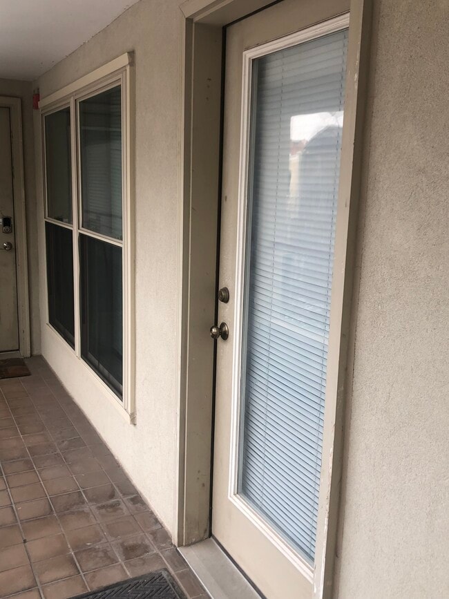 property at 911 S Charles St