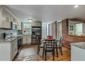 175 Winthrop Rd in Brookline, MA - Building Photo - Building Photo