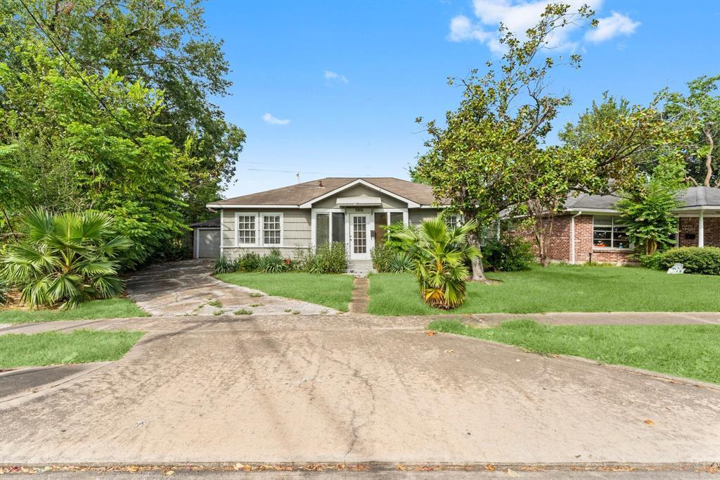 5816 Community Dr in Houston, TX - Building Photo