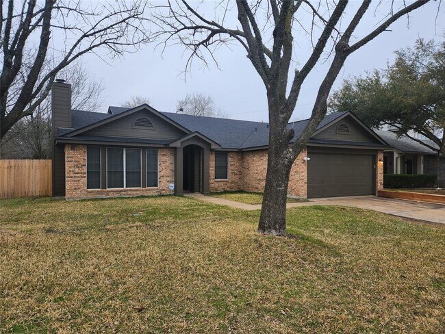 property at 201 Quail Cir